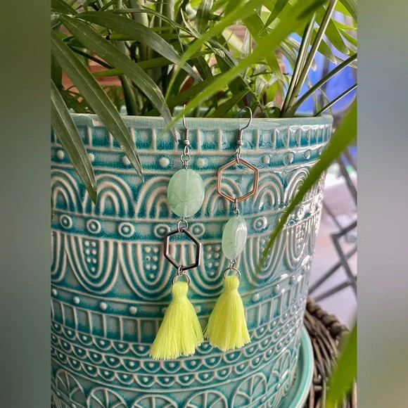 Green Aventurine Tassel earrings - Picture 4 of 5